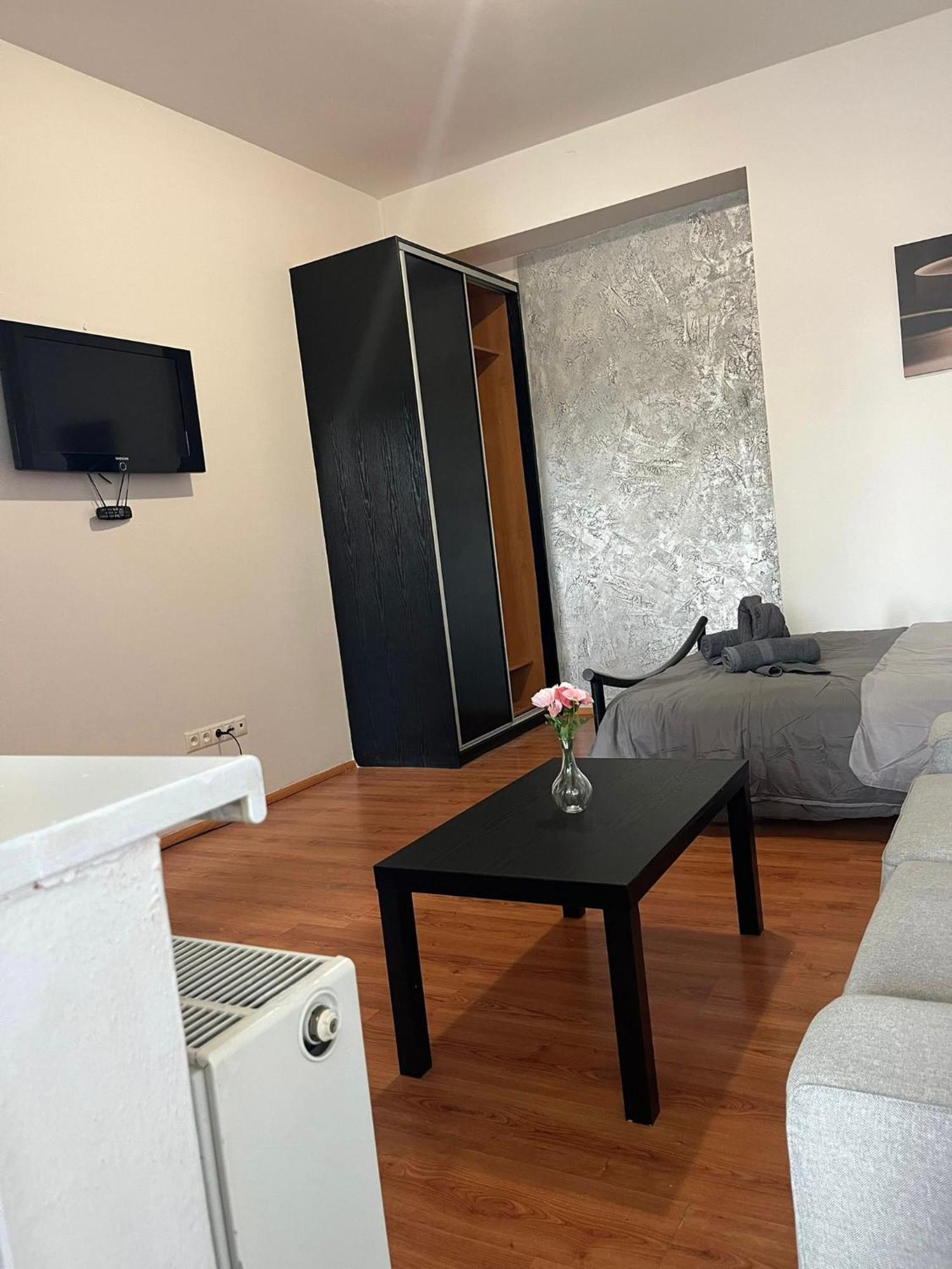 1St Plaza Apartment Bratislava Exteriör bild
