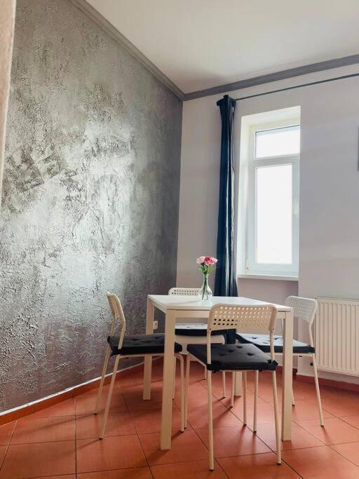 1St Plaza Apartment Bratislava Exteriör bild